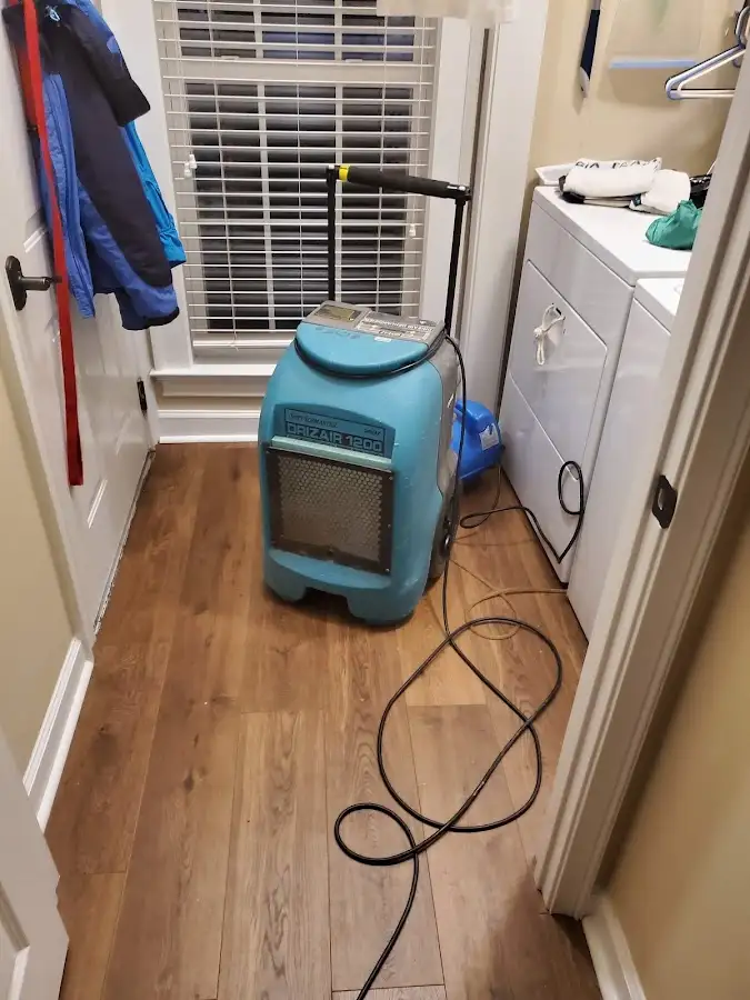 Commercial dehumidifier deployed for Crawl Space Restoration in Zephyrhills